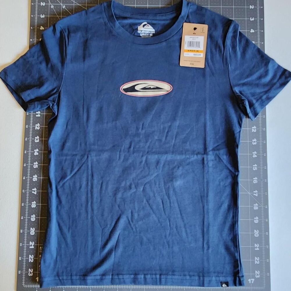 Quiksilver Navy and Blue T-shirt